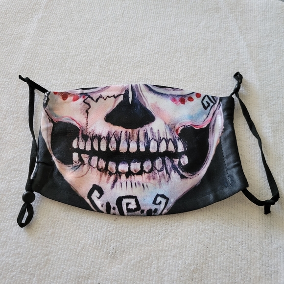 2 piece Toothy skull mask & filter stitch l… - Picture 3 of 6